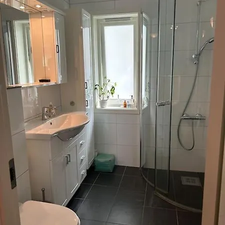 Ons Large Villa, Walking Distance To Town Villa