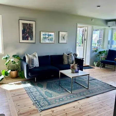 Villa Ons Large Villa, Walking Distance To Town *